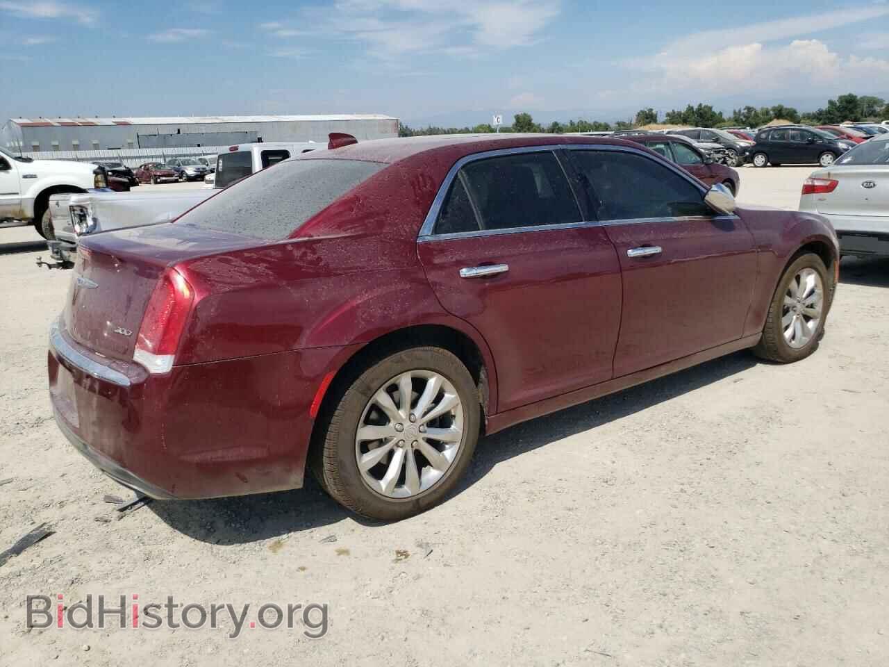 2019 CHRYSLER 300 - VIN: 2C3CCAKGXKH578128 - Фото 3