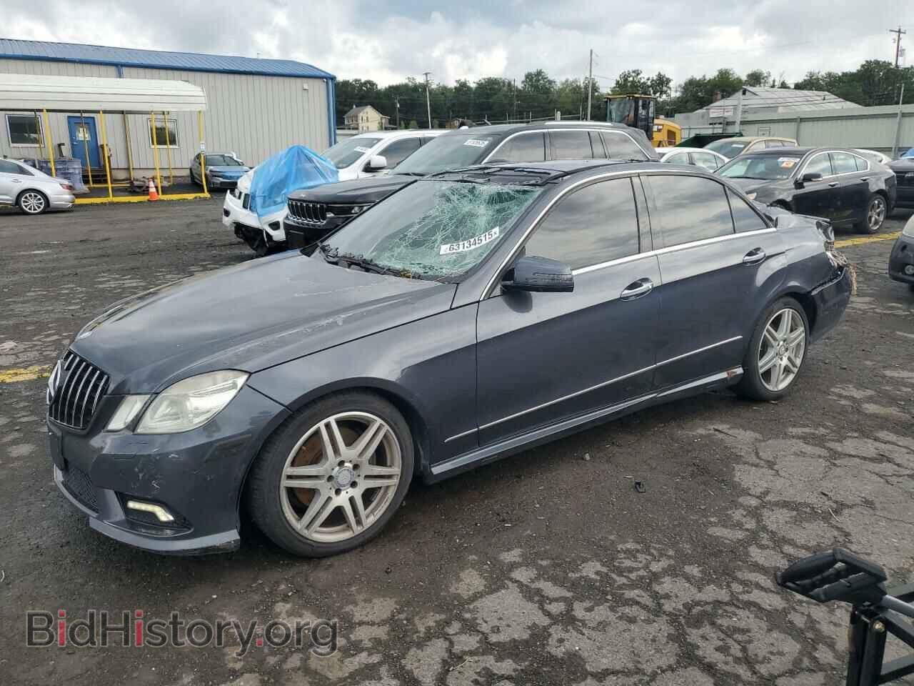 Photo WDDHF8HB1BA298499 - MERCEDES-BENZ E-CLASS 2011