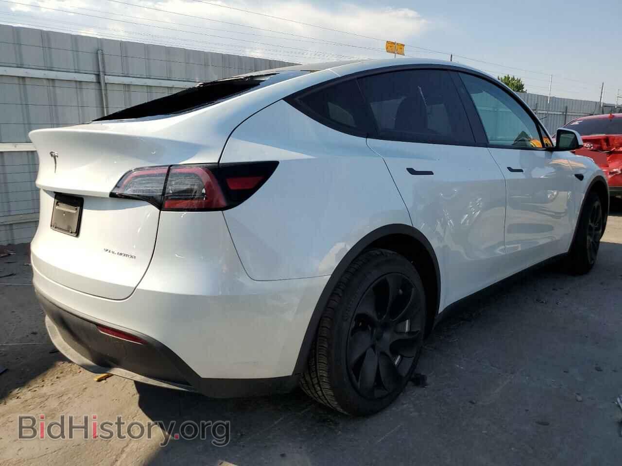 2024 TESLA MODEL Y - VIN: 7SAYGAEE5RF048653 - Фото 3