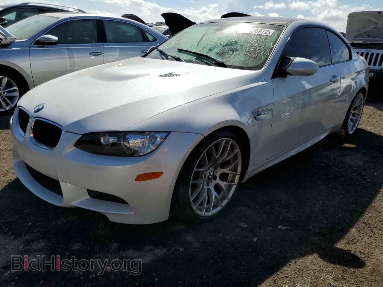 2013 BMW M3 - VIN: WBSKG9C51DE799191 - Фото 2