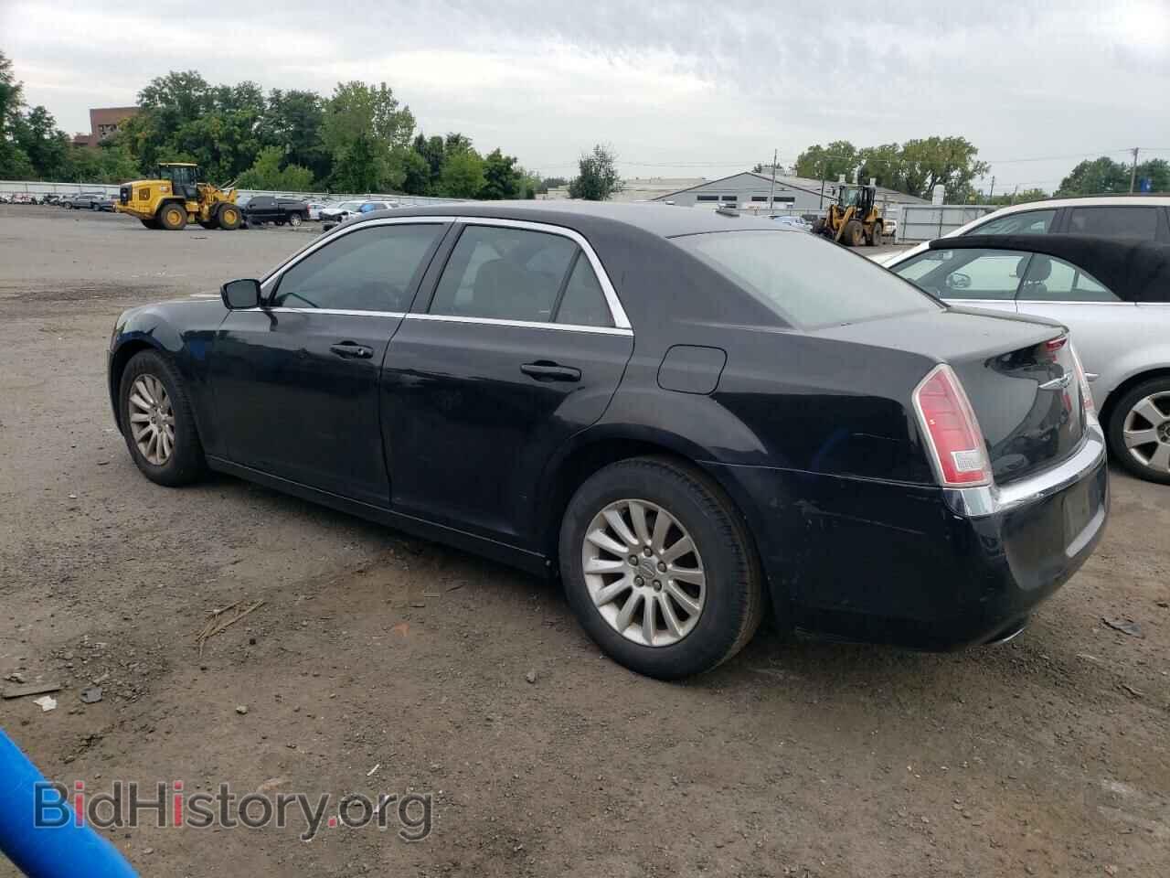 2013 CHRYSLER 300 - VIN: 2C3CCAAG9DH589450 - Фото 2