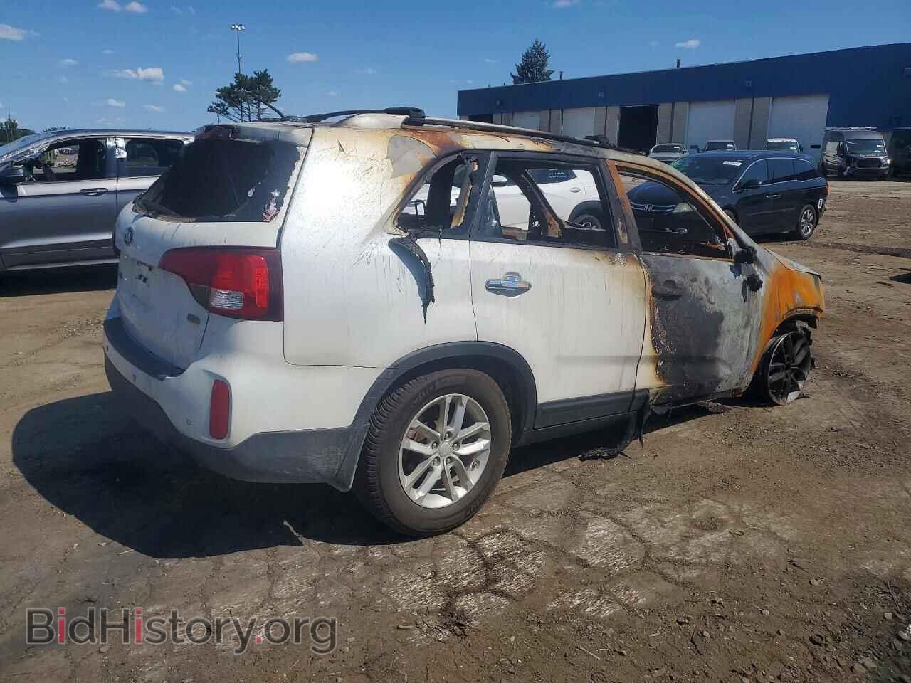 2014 KIA SORENTO - VIN: 5XYKTCA69EG440272 - Фото 3