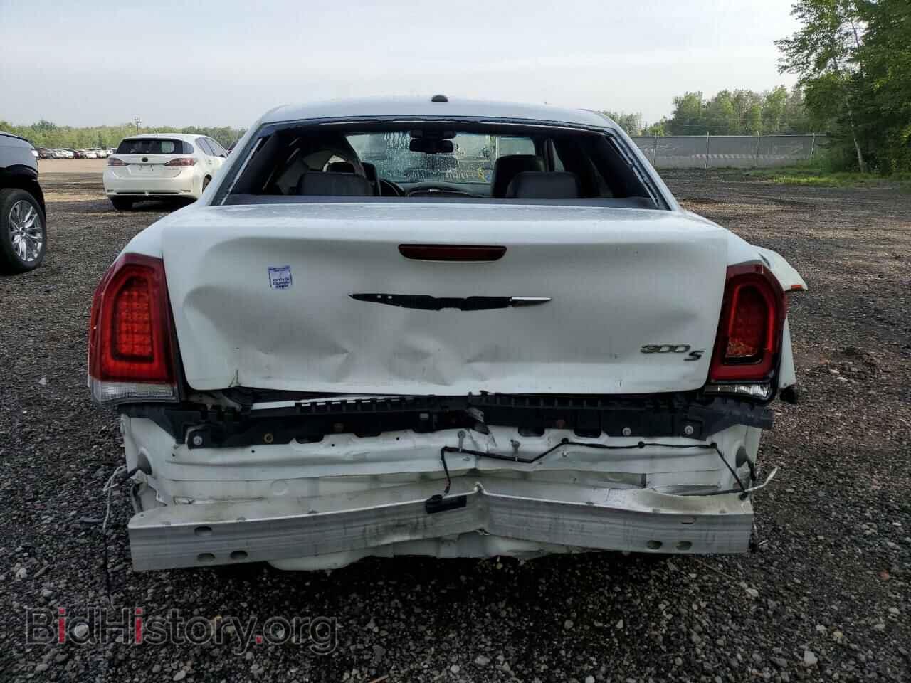 2016 CHRYSLER 300 - VIN: 2C3CCABG8GH357733 - Фото 6