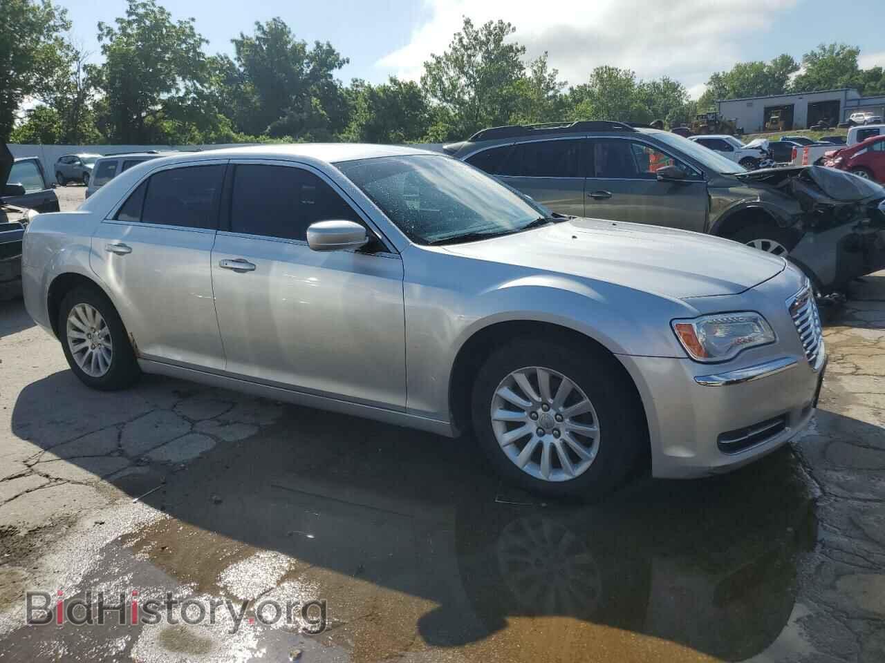 2012 CHRYSLER 300 - VIN: 2C3CCAAG2CH217009 - Фото 4
