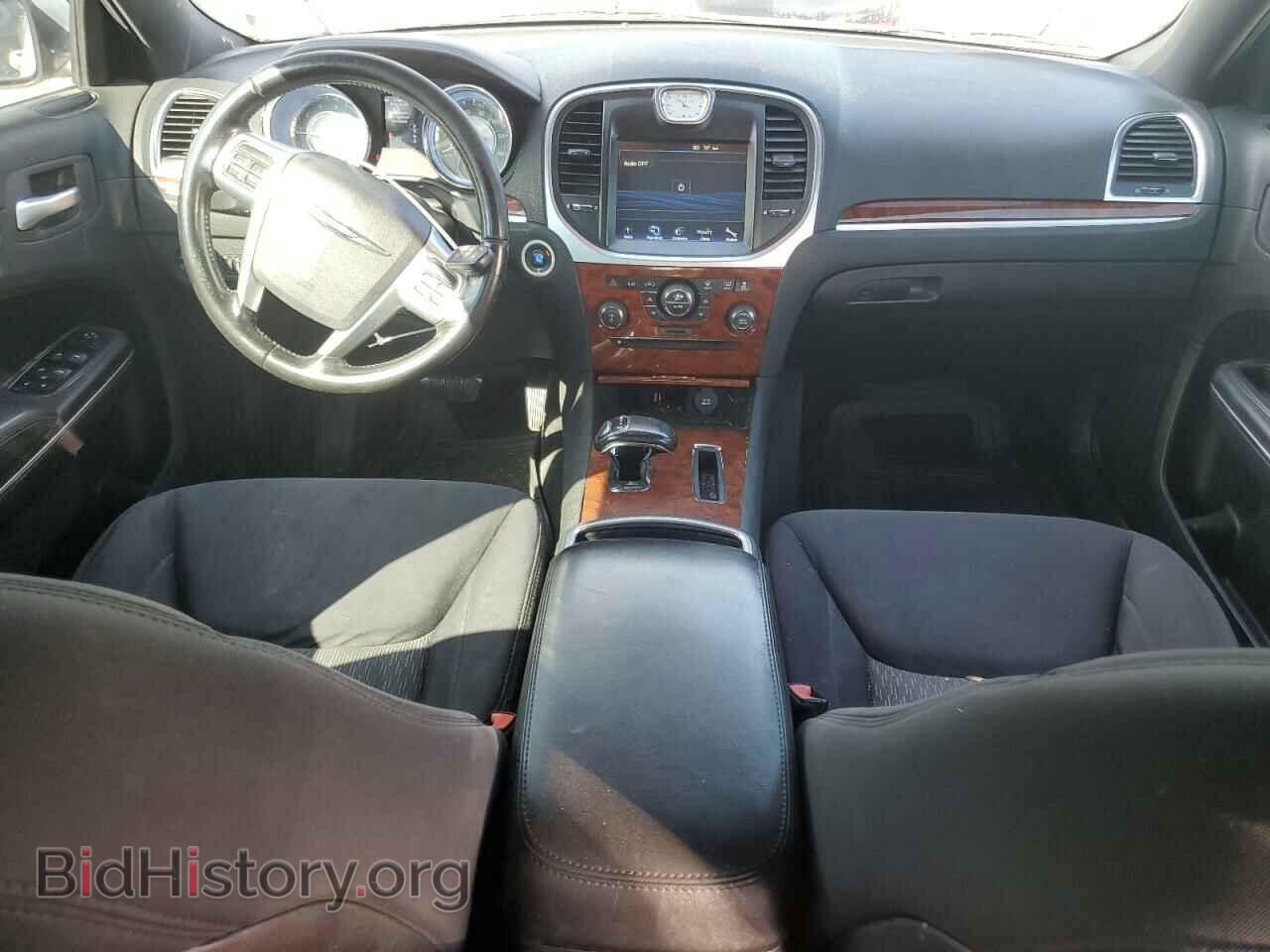 2012 CHRYSLER 300 - VIN: 2C3CCAAG2CH217009 - Фото 8