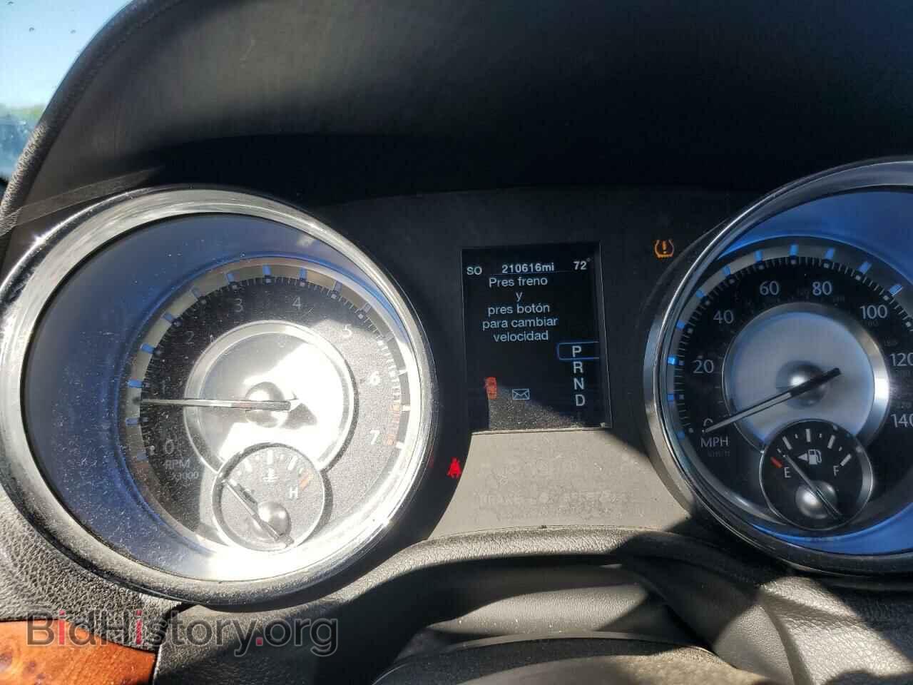 2012 CHRYSLER 300 - VIN: 2C3CCAAG2CH217009 - Фото 9