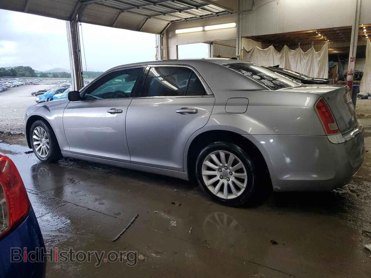 2013 CHRYSLER 300 - VIN: 2C3CCAAG9DH728248 - Фото 2
