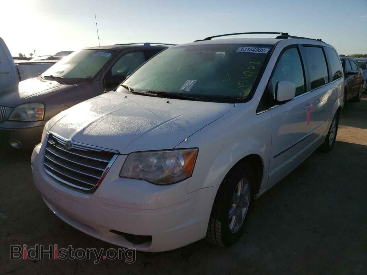 2010 CHRYSLER MINIVAN - VIN: 2A4RR5D16AR202159 - Фото 2