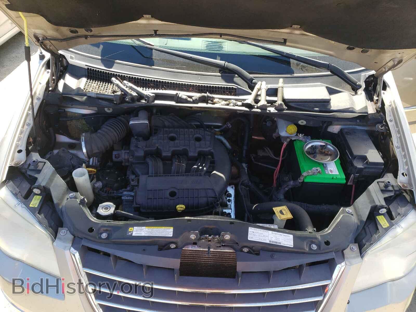 2008 CHRYSLER MINIVAN - VIN: 2A8HR64X28R686961 - Фото 7