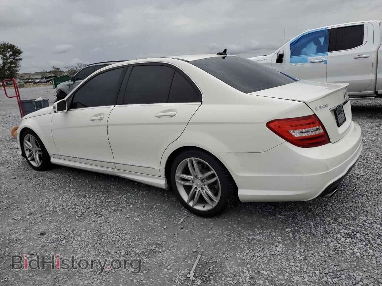 2012 MERCEDES-BENZ C-CLASS - VIN: WDDGF8BB2CA640385 - Фото 2