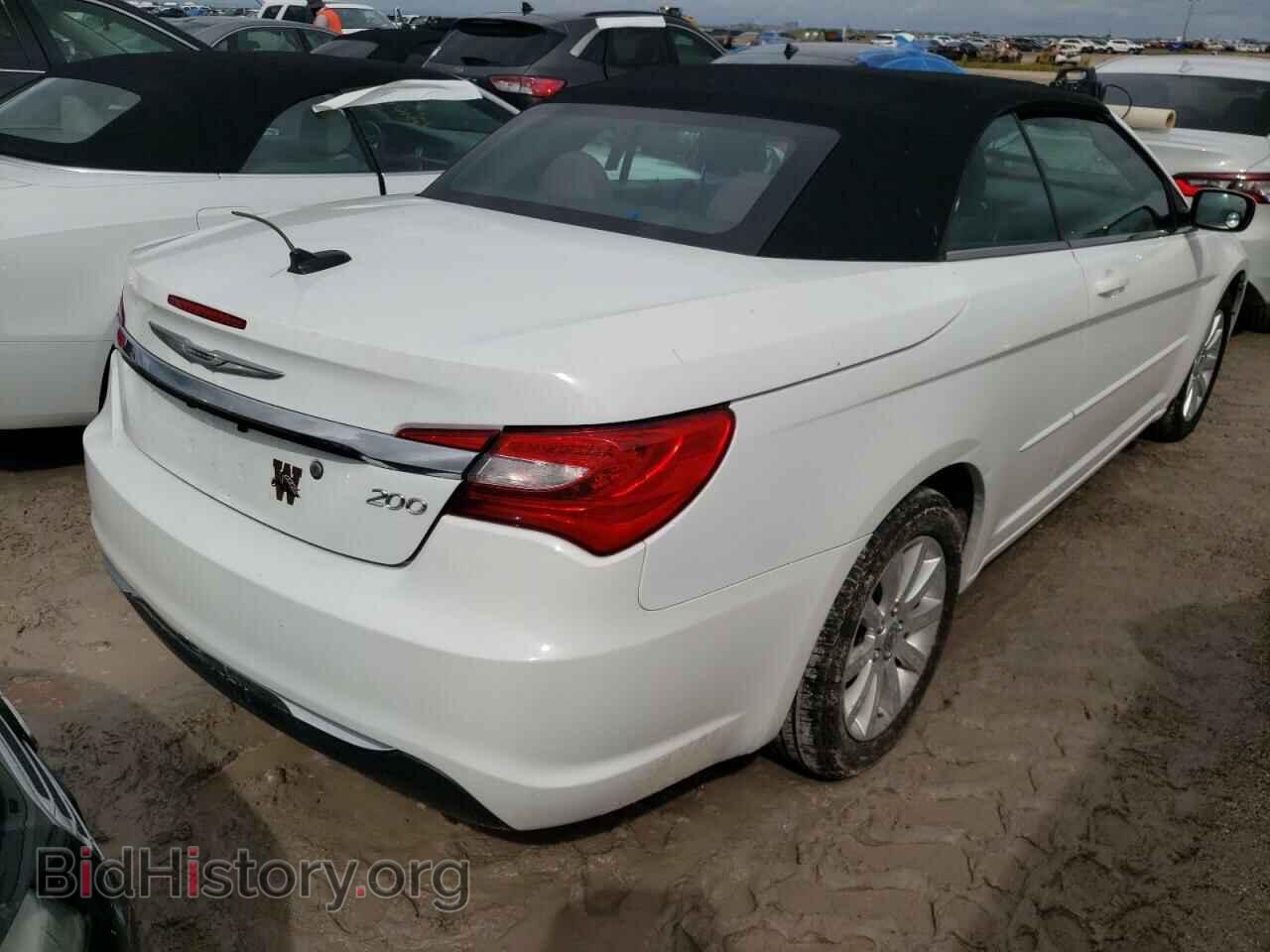 2013 CHRYSLER 200 - VIN: 1C3BCBEB2DN696587 - Photo 4