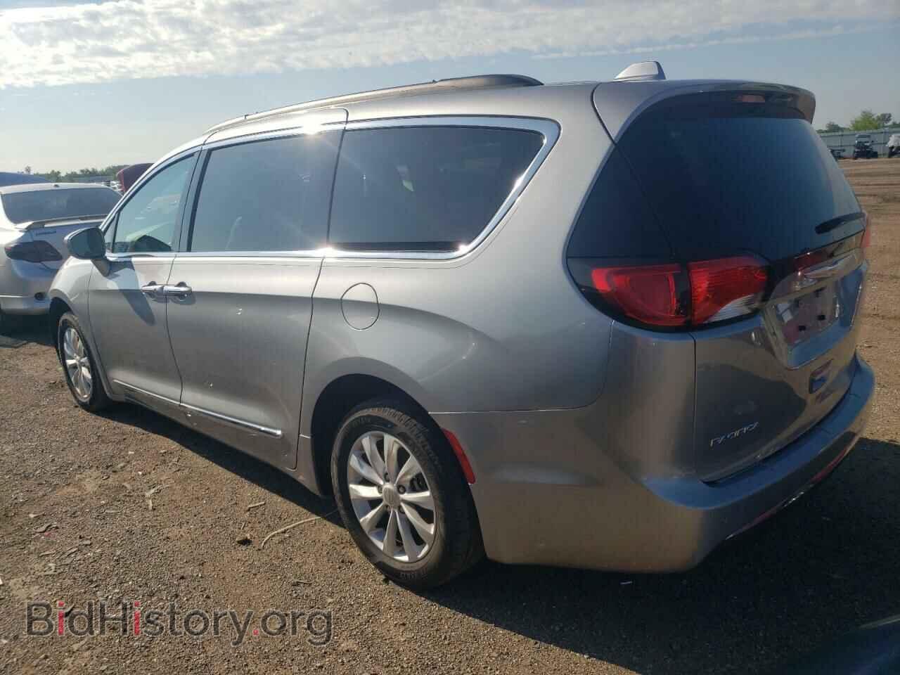 2017 CHRYSLER PACIFICA - VIN: 2C4RC1BG8HR511214 - Photo 2