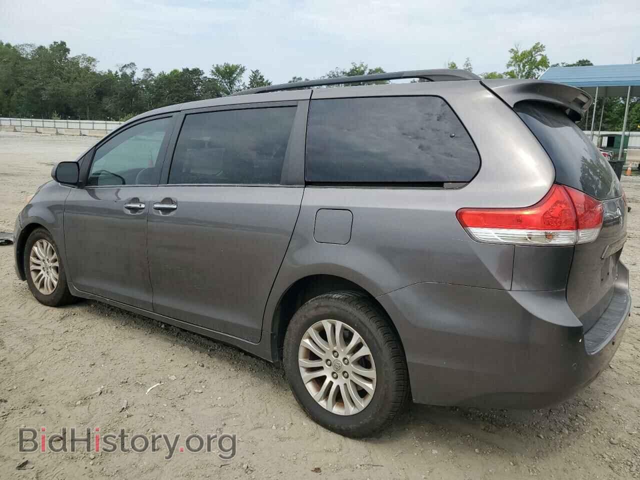 2011 TOYOTA All Models - VIN: 5TDYK3DC2BS158780 - Фото 2