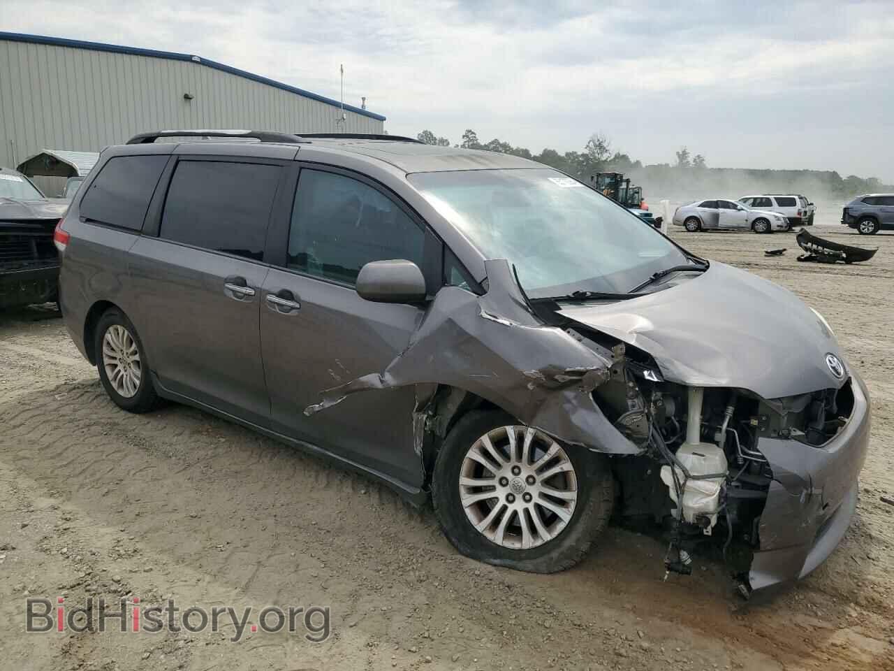 2011 TOYOTA All Models - VIN: 5TDYK3DC2BS158780 - Фото 4