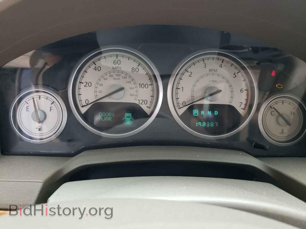 2008 CHRYSLER MINIVAN - VIN: 2A8HR64X58R149808 - Фото 9