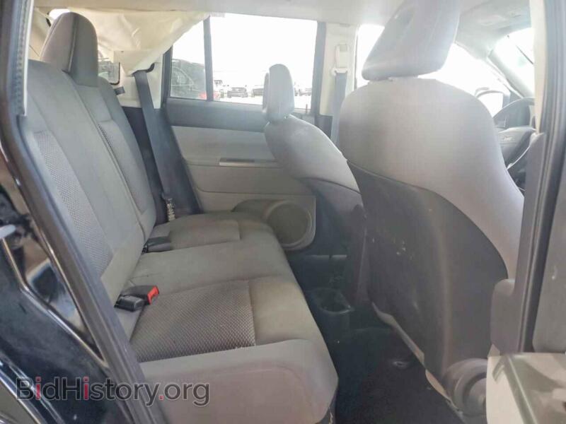 2007 Jeep COMPASS (VIN 1J8FF47W27D205339) — photo 10 of 14