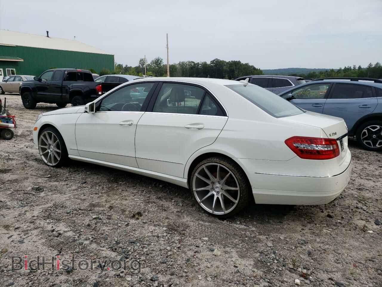 2011 MERCEDES-BENZ E-CLASS - VIN: WDDHF8HB8BA267265 - Фото 2