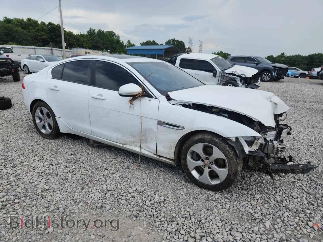 2017 JAGUAR XE - VIN: SAJAR4BG8HA977888 - Фото 4