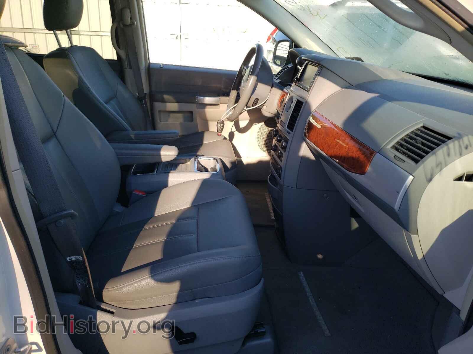 2008 CHRYSLER MINIVAN - VIN: 2A8HR54P08R759187 - Фото 5