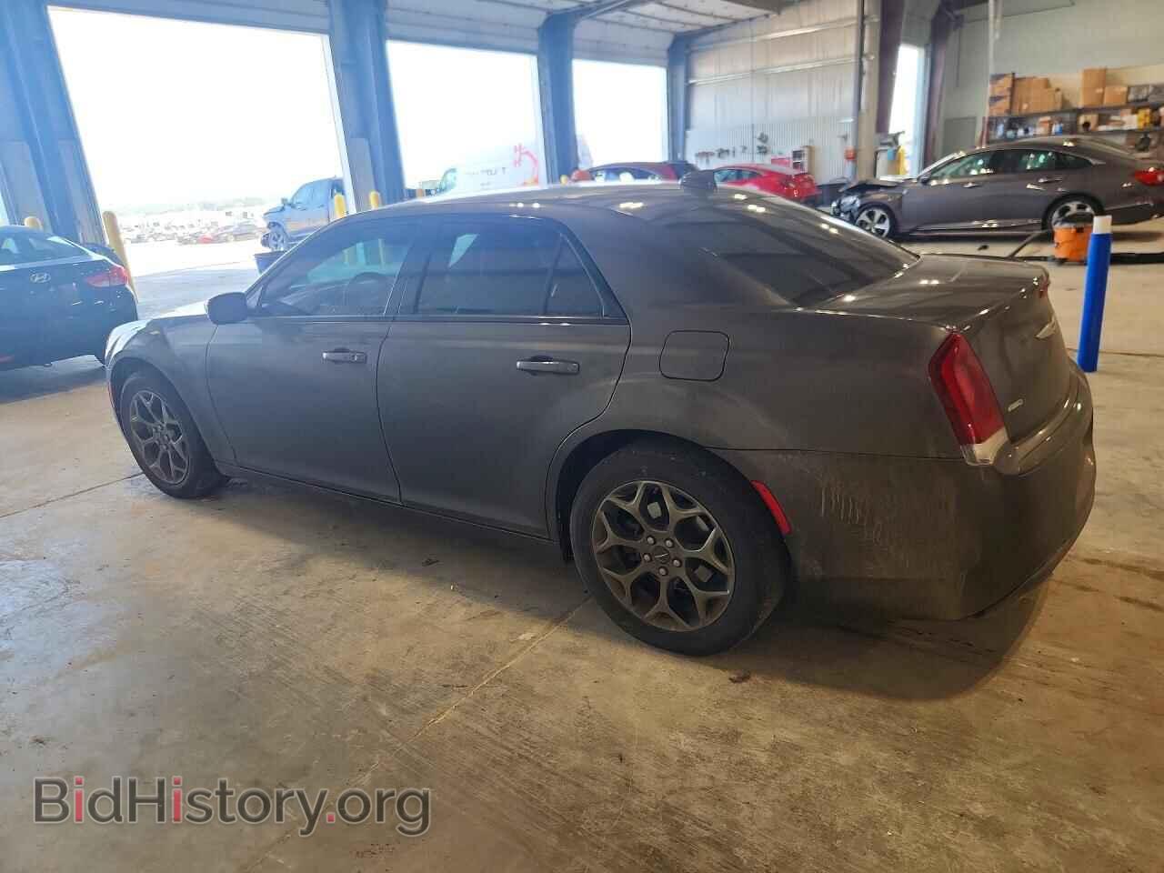 2016 CHRYSLER 300 - VIN: 2C3CCAGG1GH136385 - Photo 2