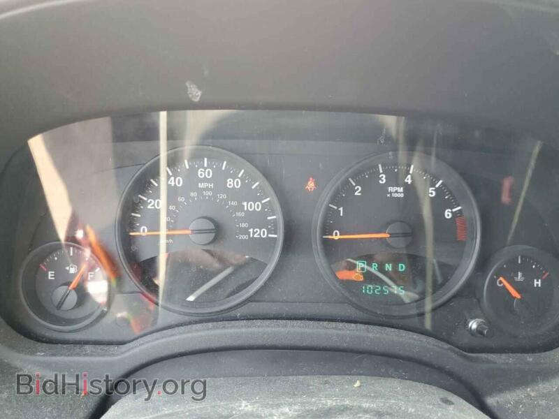 2011 Jeep COMPASS (VIN 1J4NF1FB8BD136501) — photo 9 of 13