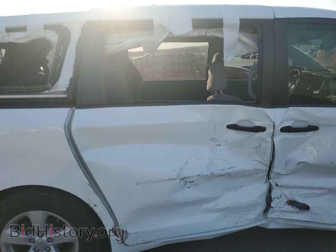 2017 TOYOTA All Models - VIN: 5TDZZ3DC4HS774019 - Фото 11