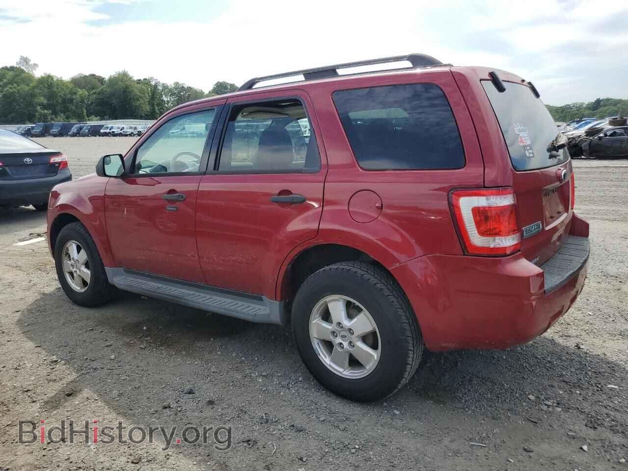2011 FORD ESCAPE - VIN: 1FMCU9D79BKB17091 - Фото 2