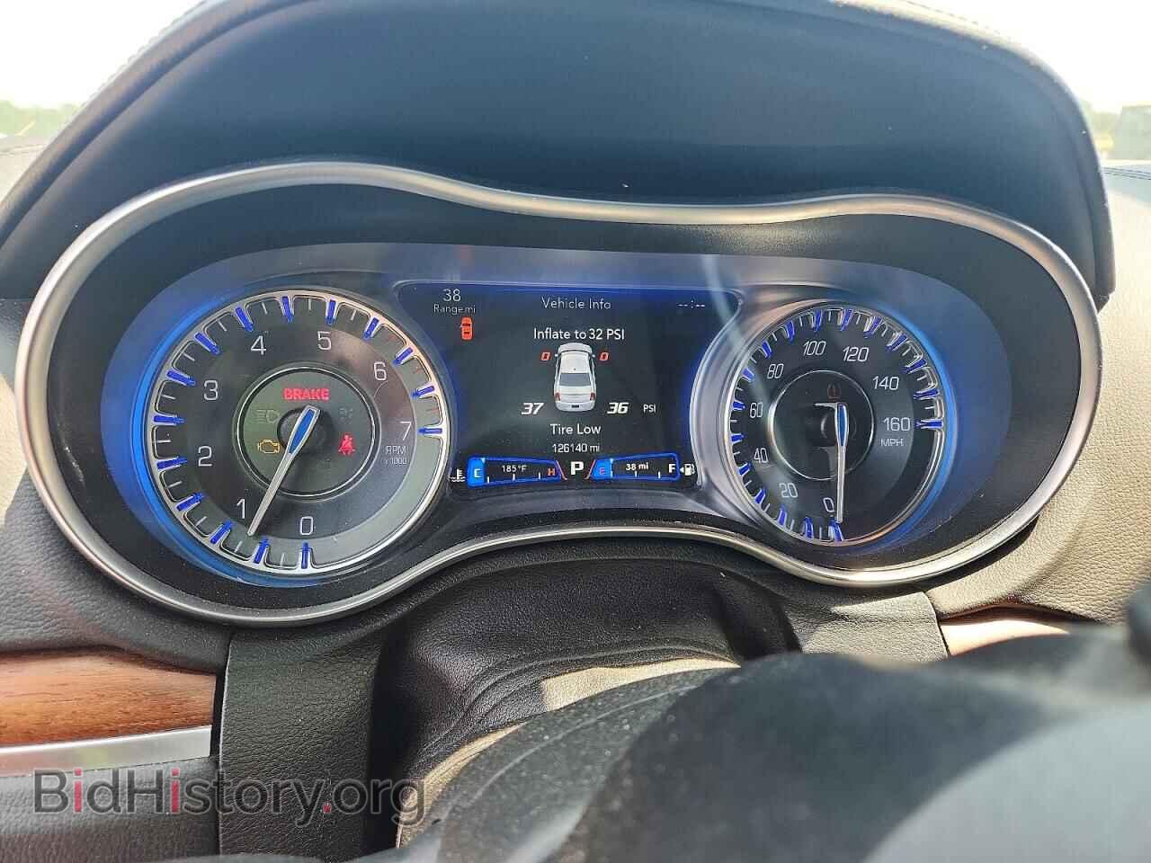 2019 CHRYSLER 300 - VIN: 2C3CCAPT8KH565254 - Фото 9