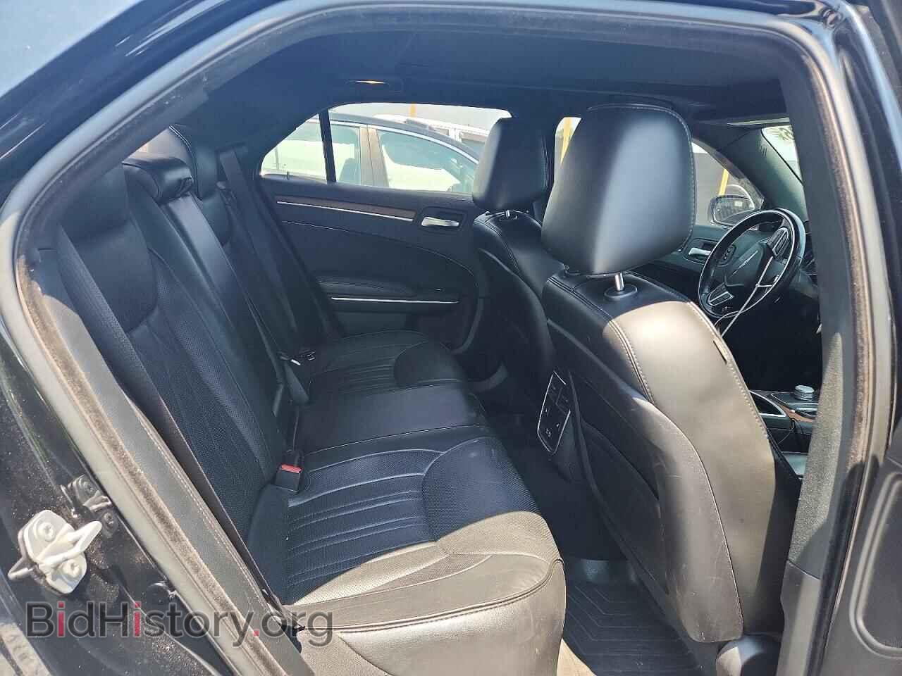 2019 CHRYSLER 300 - VIN: 2C3CCAPT8KH565254 - Фото 10