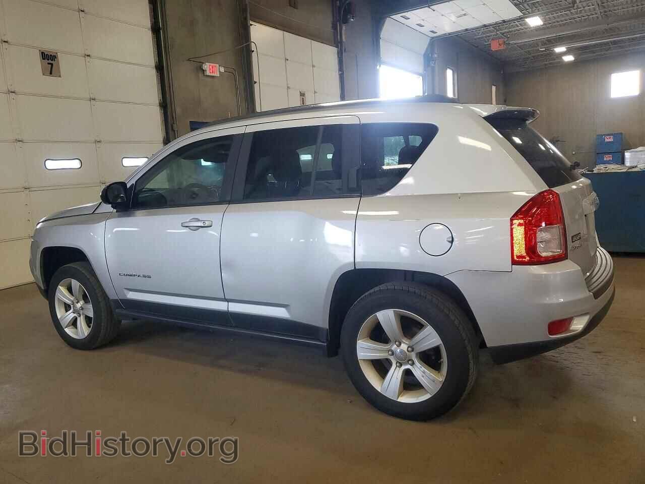 2012 JEEP COMPASS - VIN: 1C4NJDEB2CD572558 - Photo 2