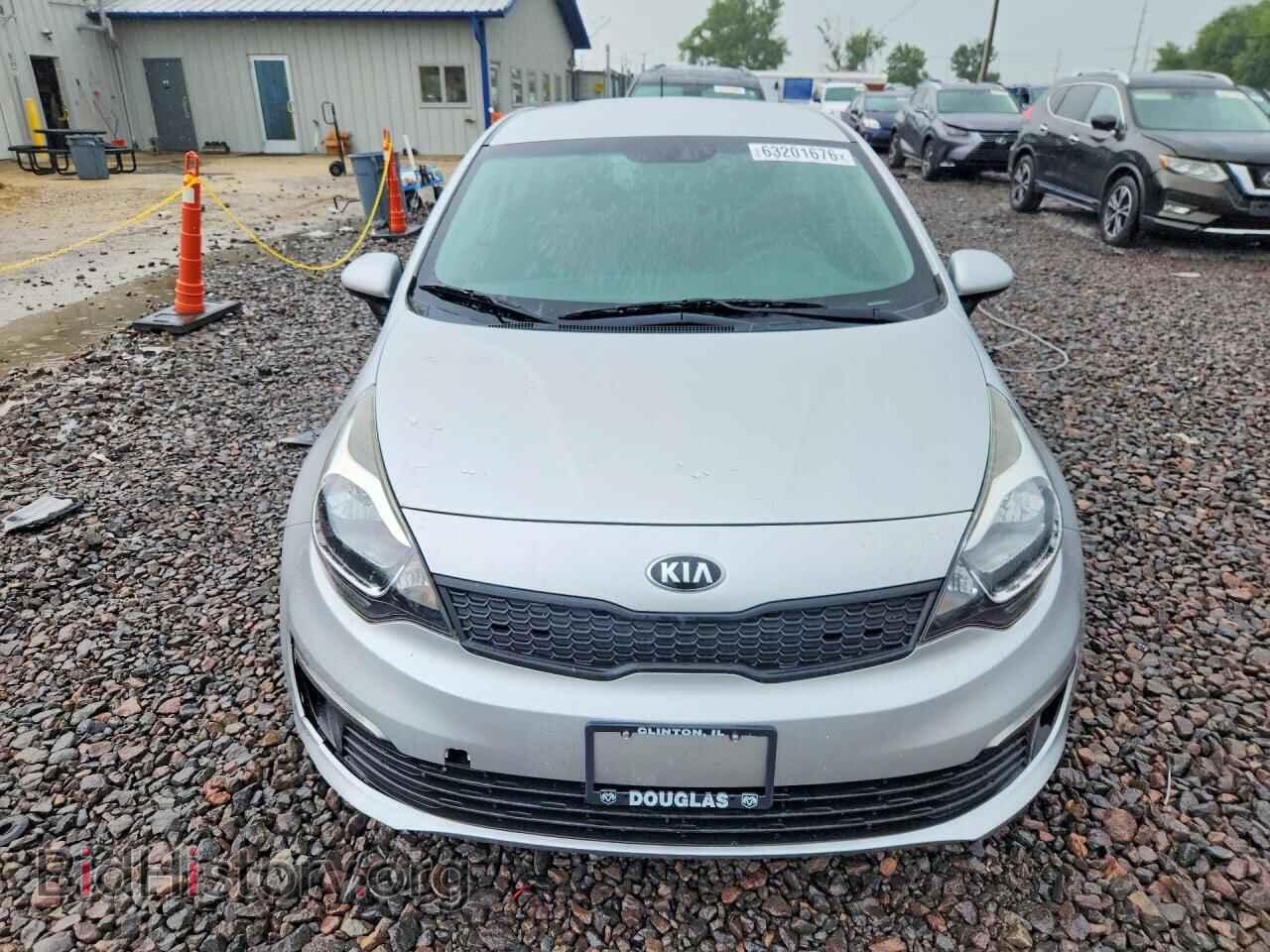 2017 KIA RIO - VIN: KNADM4A38H6050737 - Photo 5