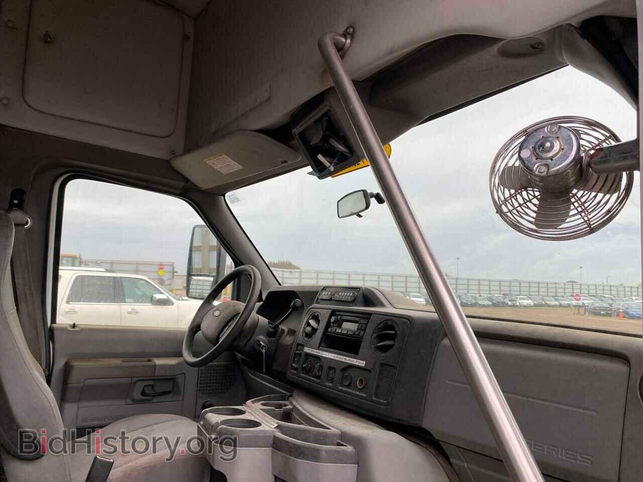 2009 FORD ECONOLINE - VIN: 1FDEE35L79DA90924 - Фото 5