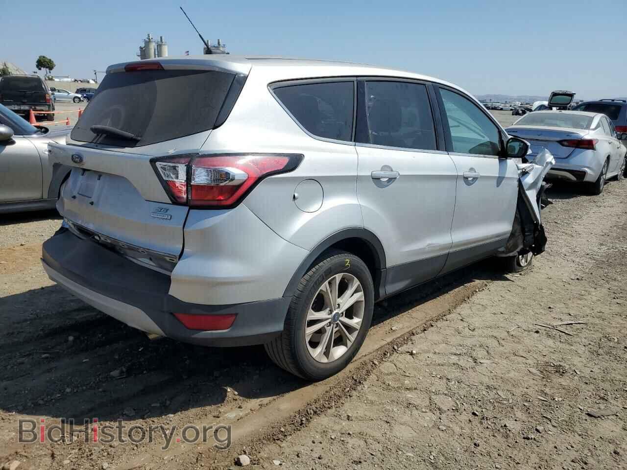 2017 FORD ESCAPE - VIN: 1FMCU0GD1HUE09134 - Фото 3