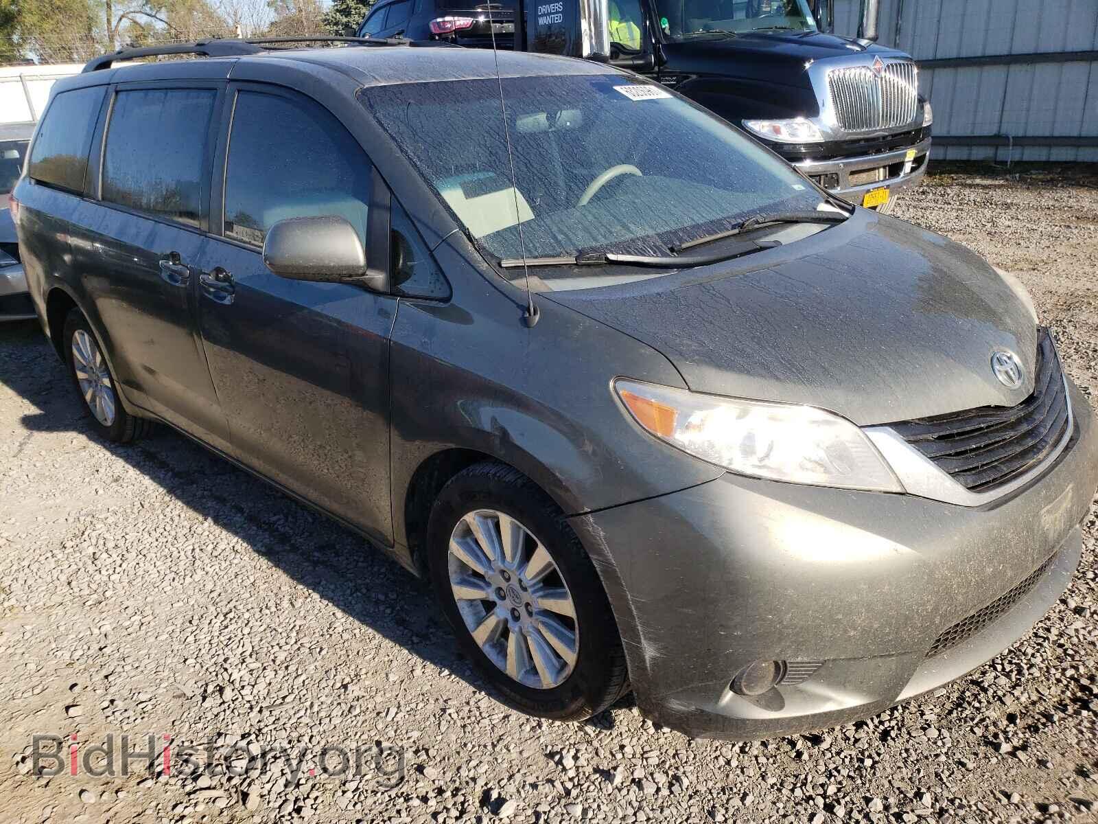 Photo 5TDJK3DC8CS044186 - TOYOTA SIENNA 2012