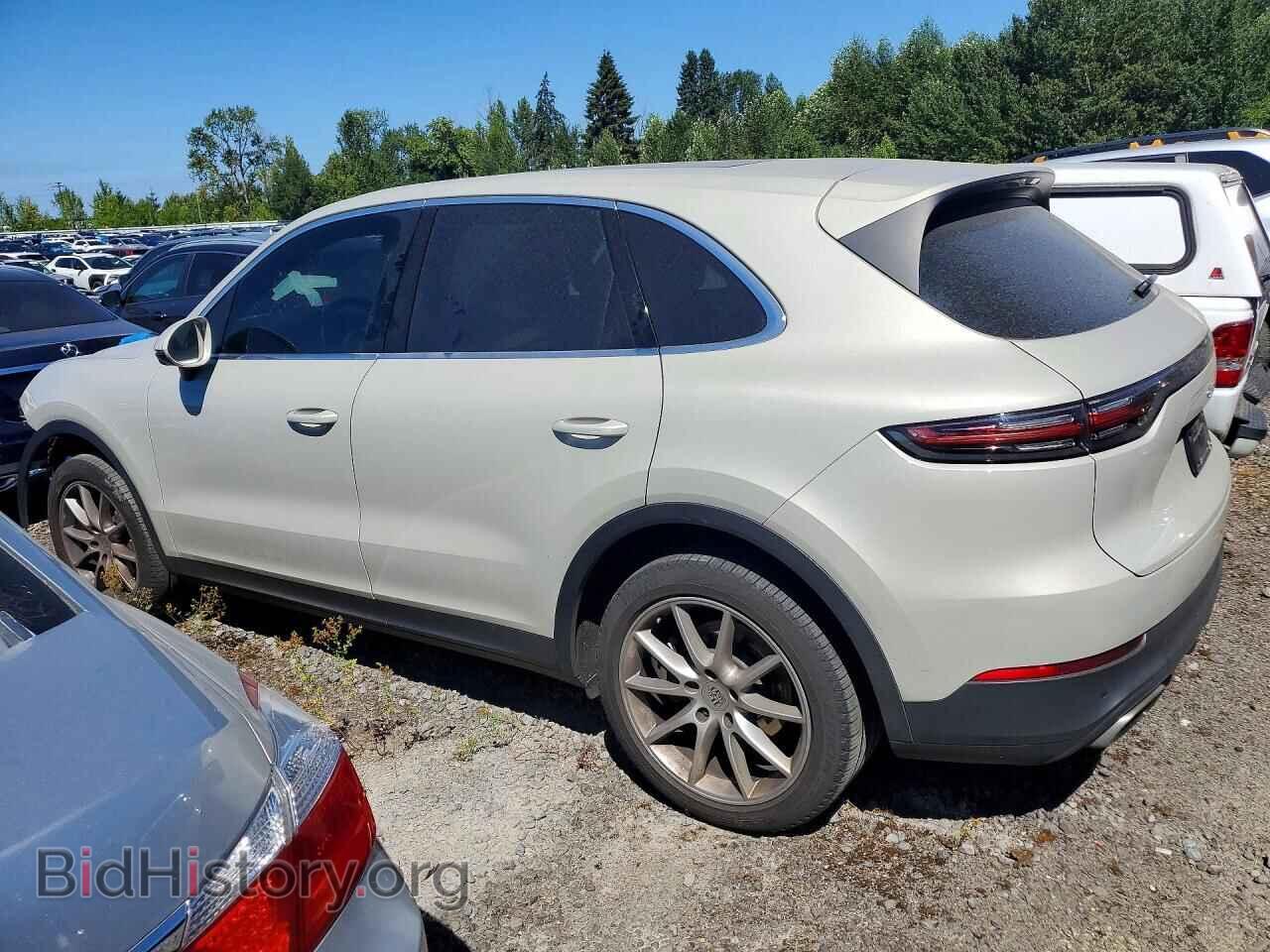 2020 PORSCHE CAYENNE - VIN: WP1AA2AY7LDA10604 - Photo 2