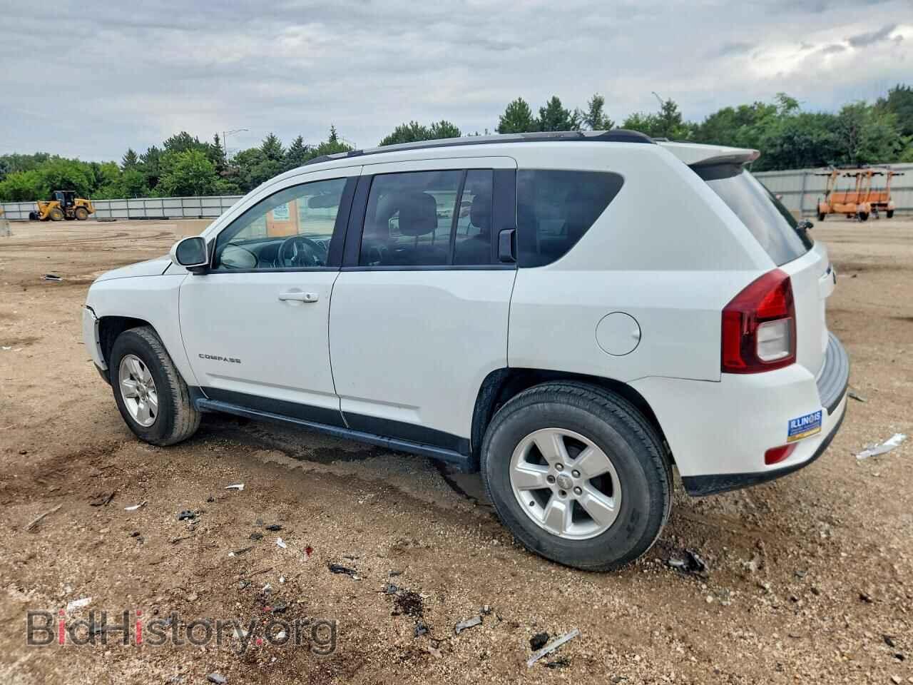 2016 JEEP COMPASS - VIN: 1C4NJCEA1GD744585 - Photo 2