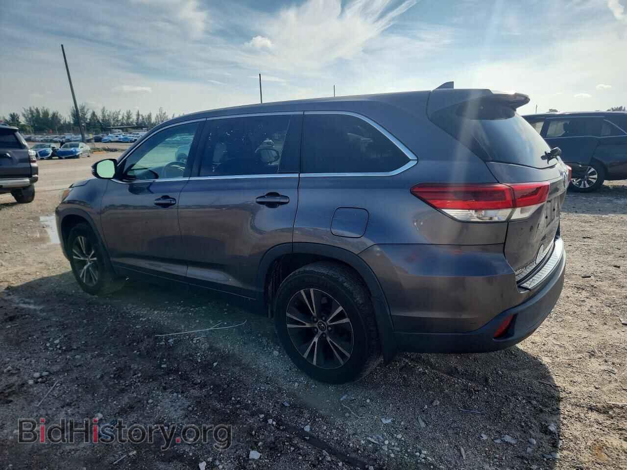 2017 TOYOTA HIGHLANDER - VIN: 5TDBZRFH0HS414372 - Photo 2