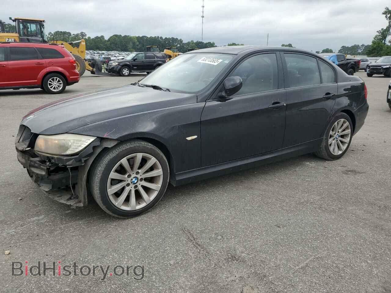 Фотография WBAPH7C50BE851533 - BMW 3 SERIES 2011
