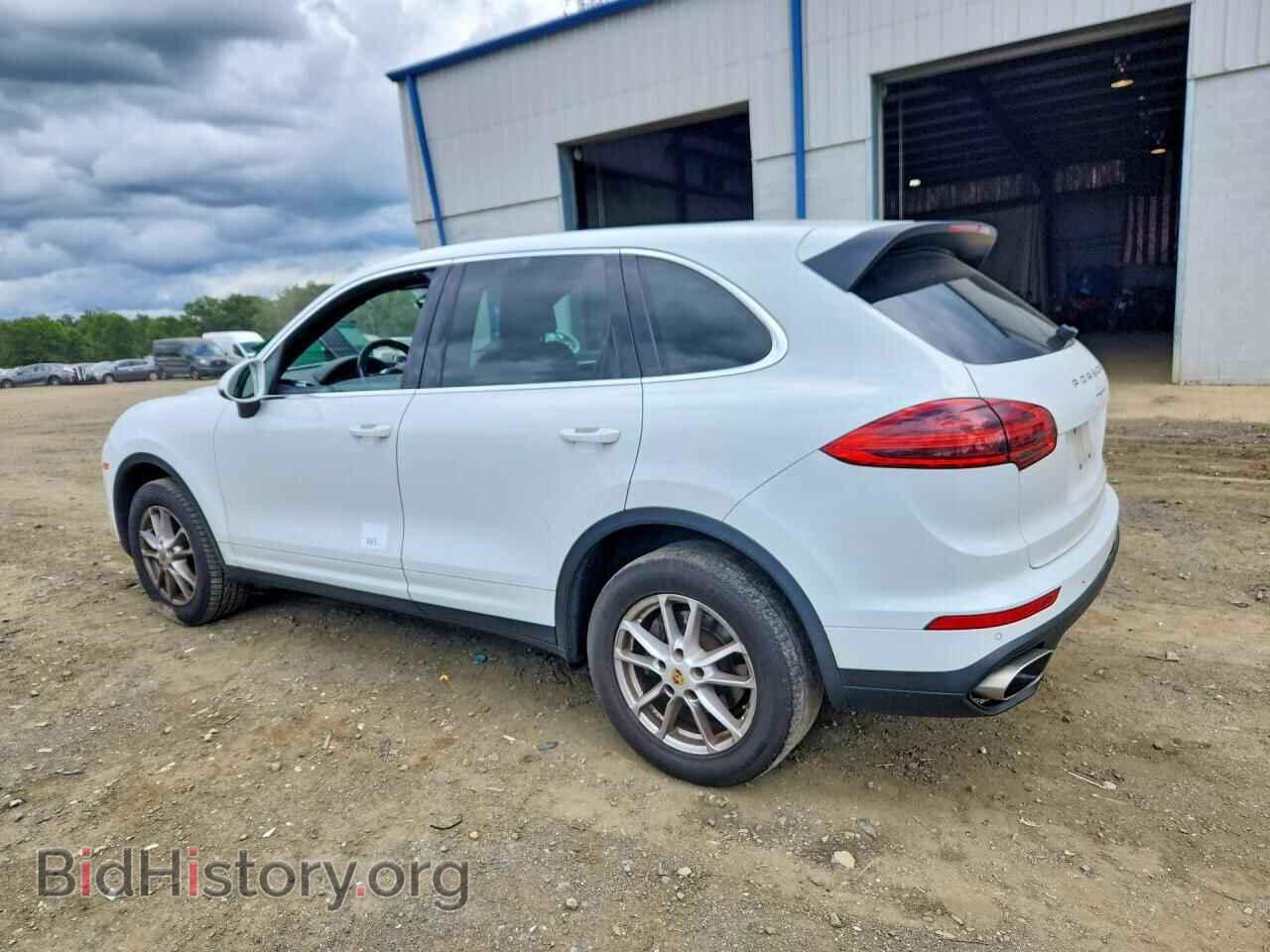 2016 PORSCHE CAYENNE - VIN: WP1AA2A23GLA06105 - Photo 2