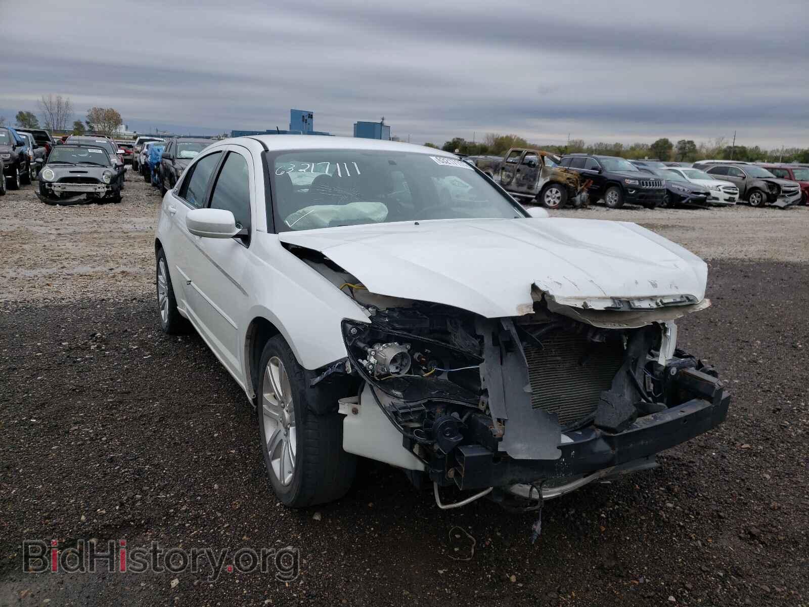 Фотография 1C3CCBBB1DN714697 - CHRYSLER 200 2013