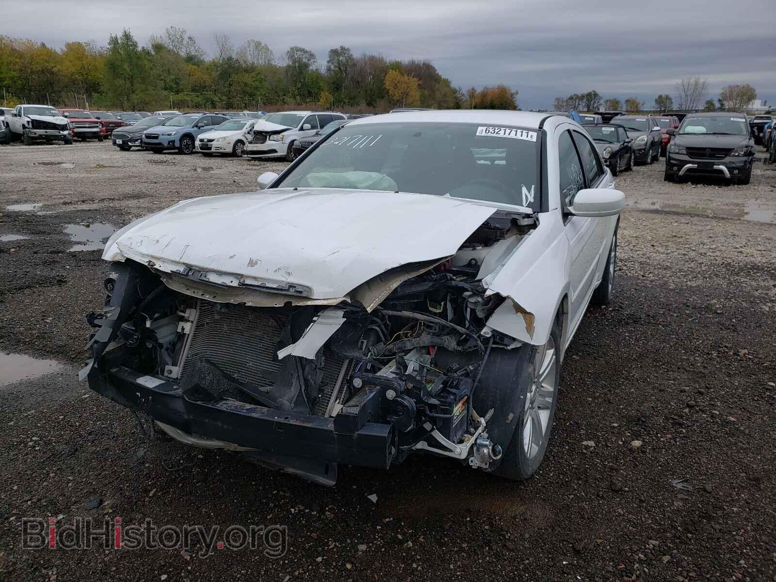 2013 CHRYSLER 200 - VIN: 1C3CCBBB1DN714697 - Фото 2