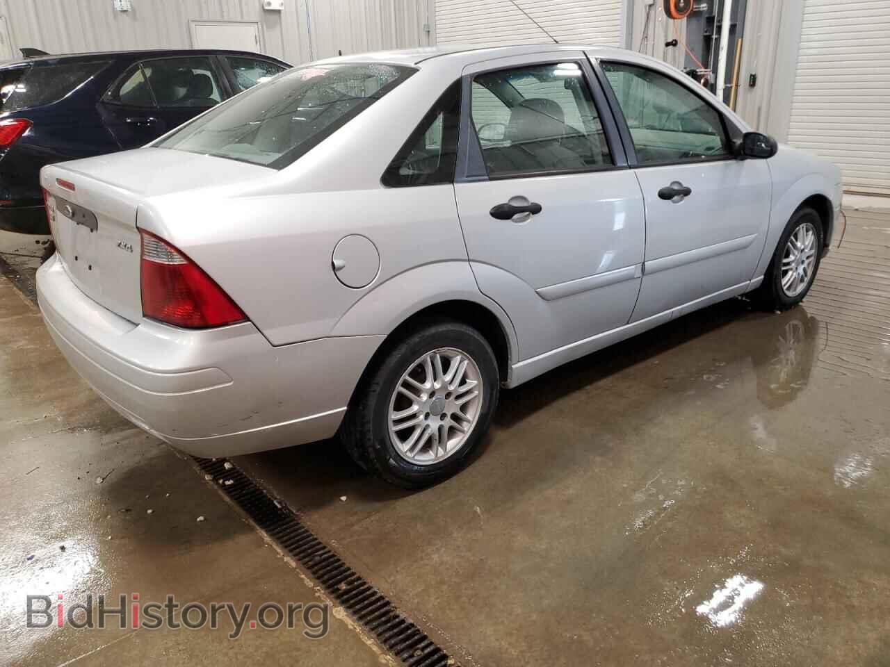 2005 FORD FOCUS - VIN: 1FAFP34N25W150151 - Фото 3