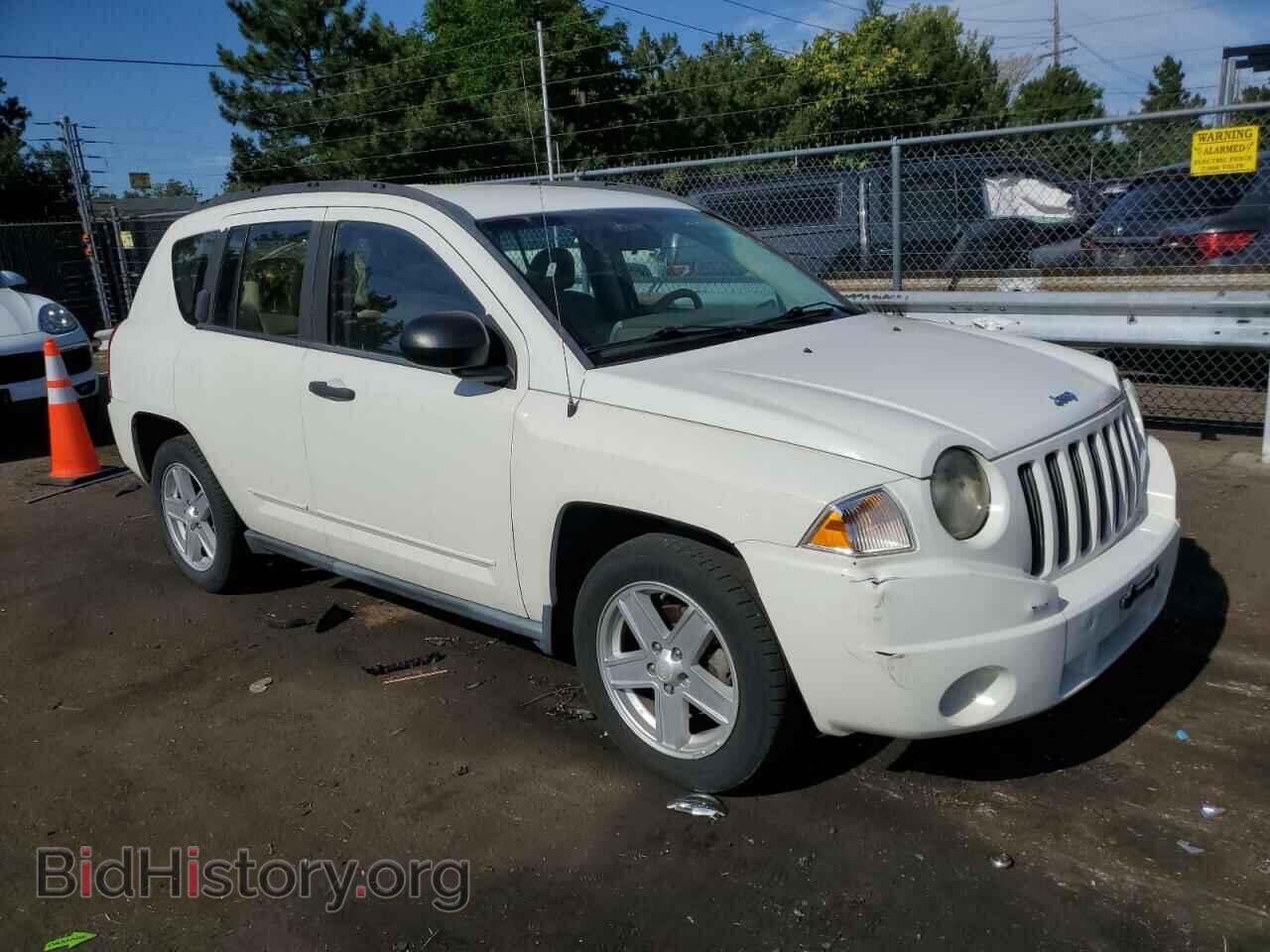 2008 JEEP COMPASS - VIN: 1J8FT47038D628632 - Фото 4