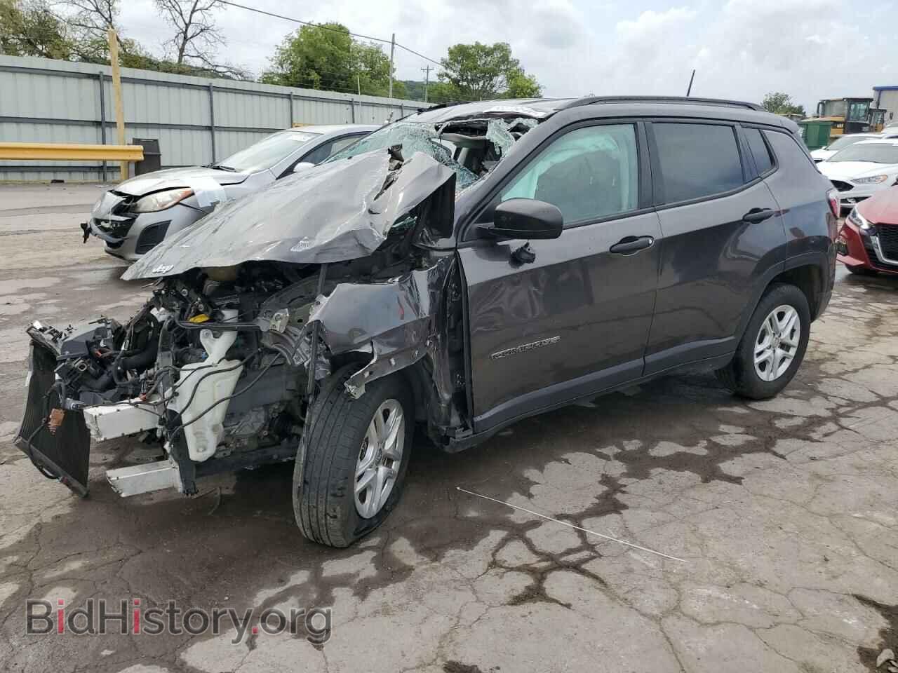 Фотография 3C4NJCABXJT368873 - JEEP COMPASS 2018
