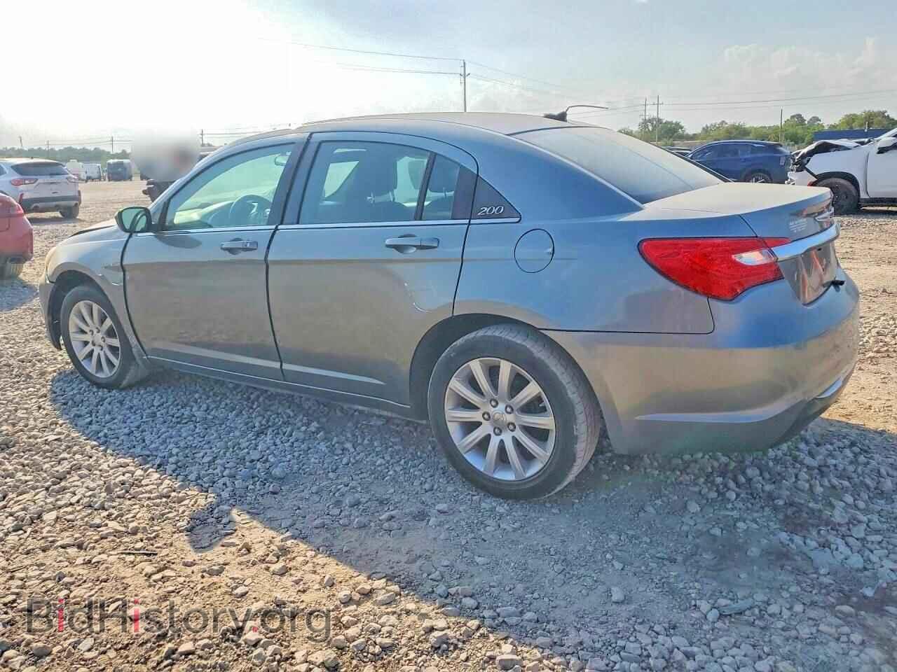 2013 CHRYSLER 200 - VIN: 1C3CCBBBXDN693980 - Фото 2
