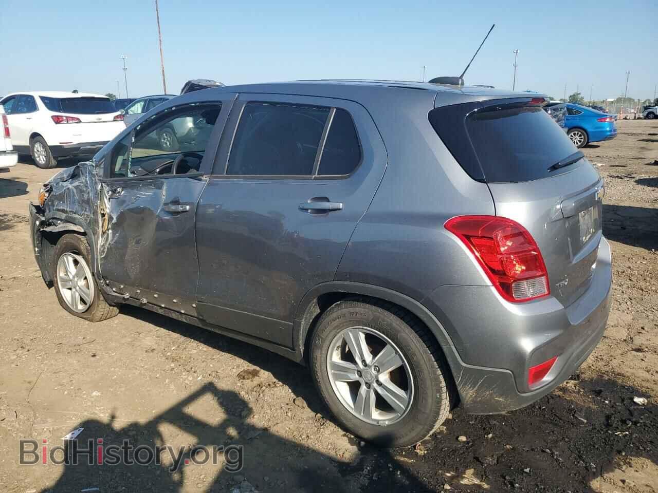 2020 CHEVROLET TRAX - VIN: 3GNCJKSBXLL210947 - Фото 2