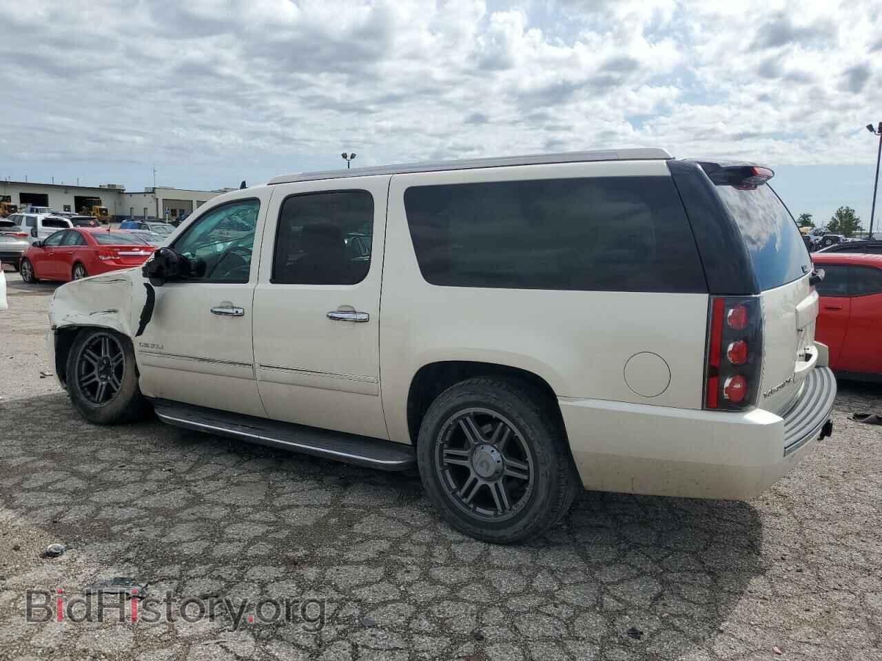 2013 GMC YUKON - VIN: 1GKS2MEF4DR308303 - Photo 2