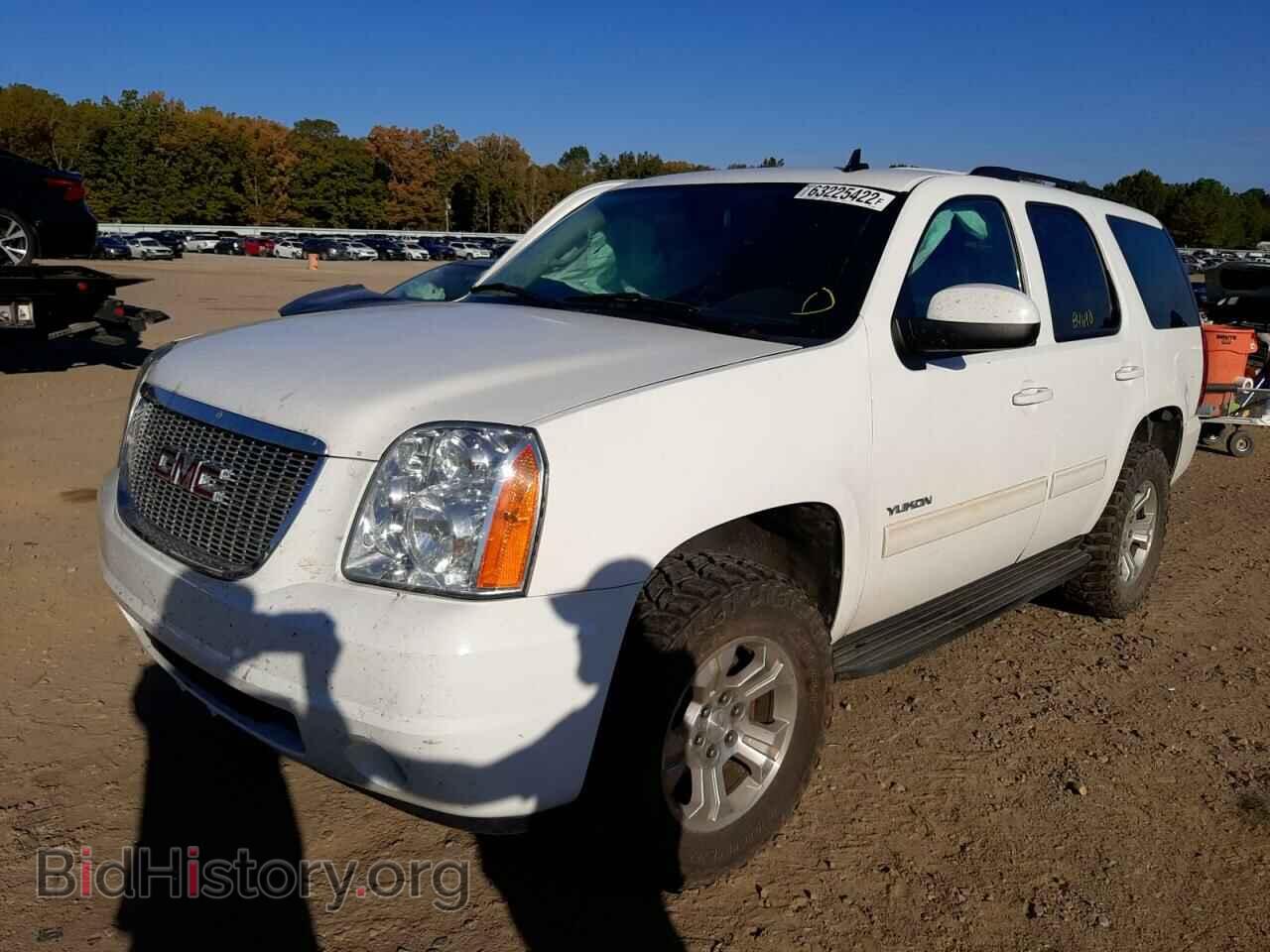 2014 GMC YUKON - VIN: 1GKS2AE08ER104325 - Фото 2