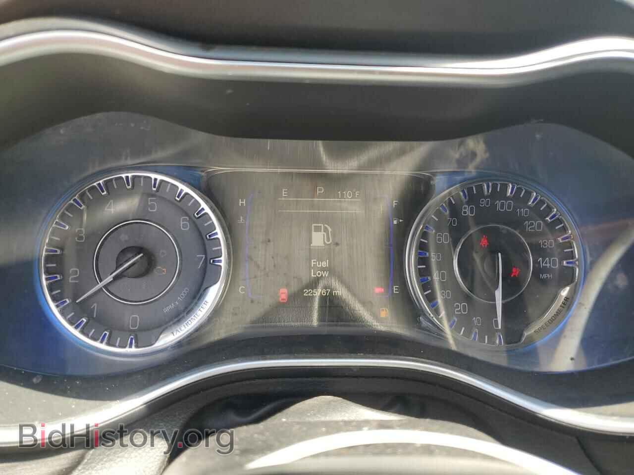 2016 CHRYSLER 200 - VIN: 1C3CCCFB4GN194807 - Фото 9