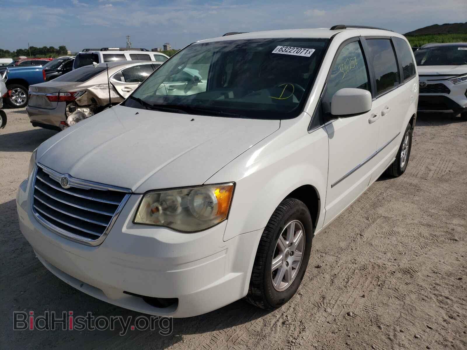 2010 CHRYSLER MINIVAN - VIN: 2A4RR5DX0AR345385 - Фото 2